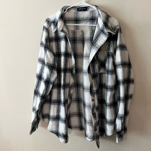 NWOT white fox boutique black and white shacket